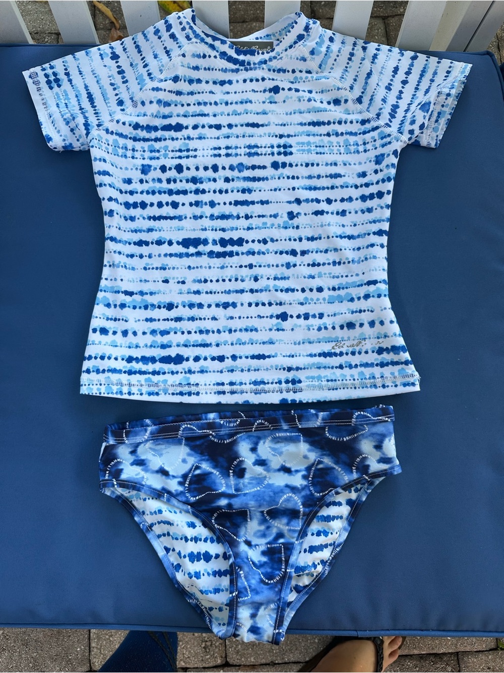 Eddie Bauer Blue and White Printed Rash Guard Top Size 7-8